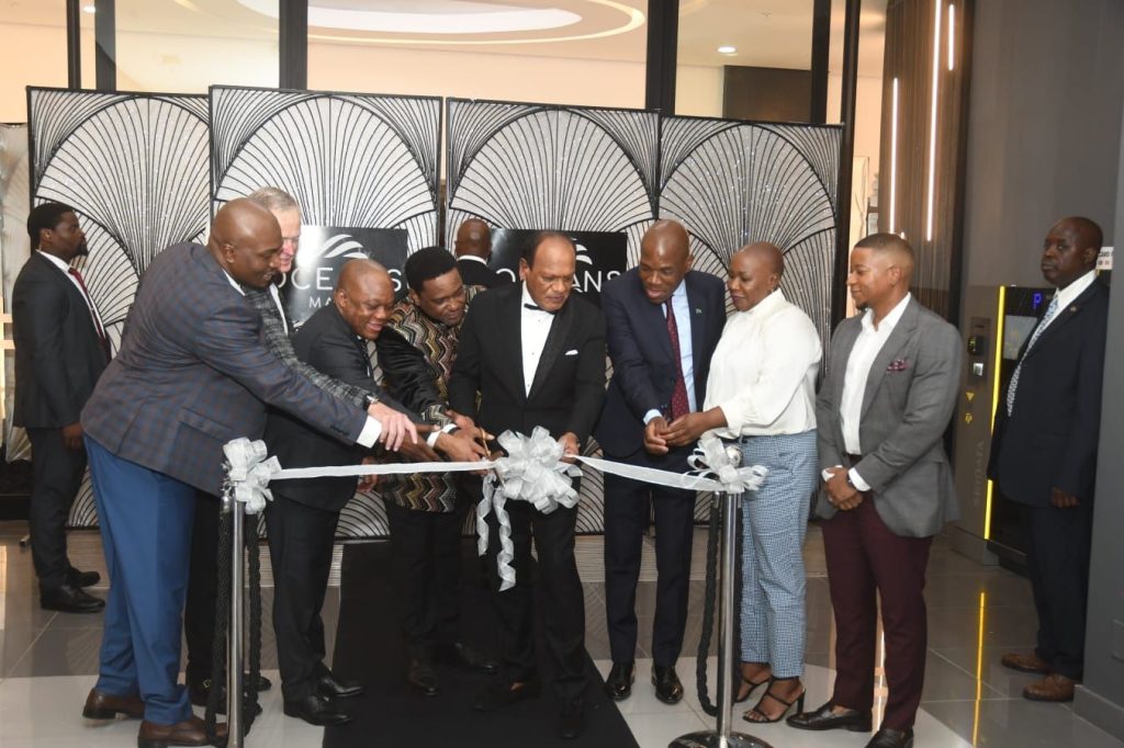 Oceans Mall opens in Umhlanga- much to pomp and ceremony! – Soweto Life ...